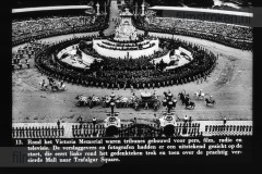 Een Oude Traditie Rond een Jonge Vorstin